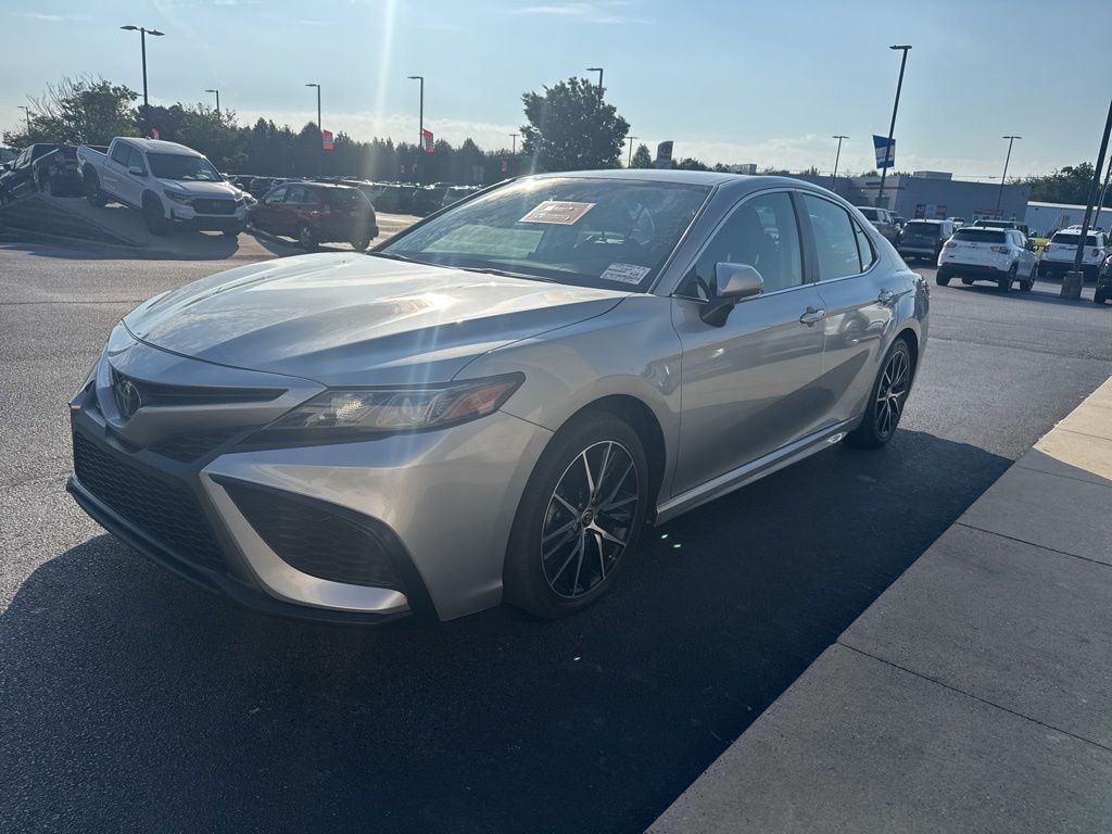 Used 2024 Toyota Camry SE Sedan
