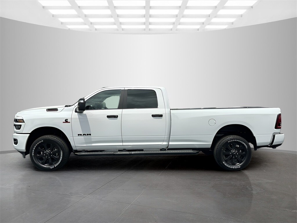 2025 Ram 2500 Big Horn photo 2
