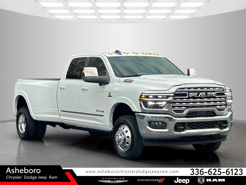New 2026 Ram 3500 LIMITED CREW CAB 4X4 8' BOX Pickup