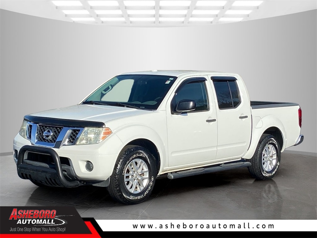 2015 Nissan Frontier SV's photo