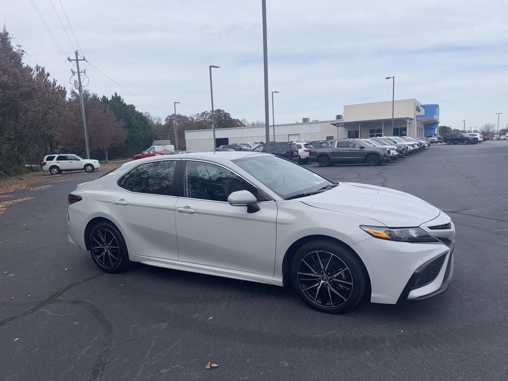 Used 2024 Toyota Camry SE Sedan