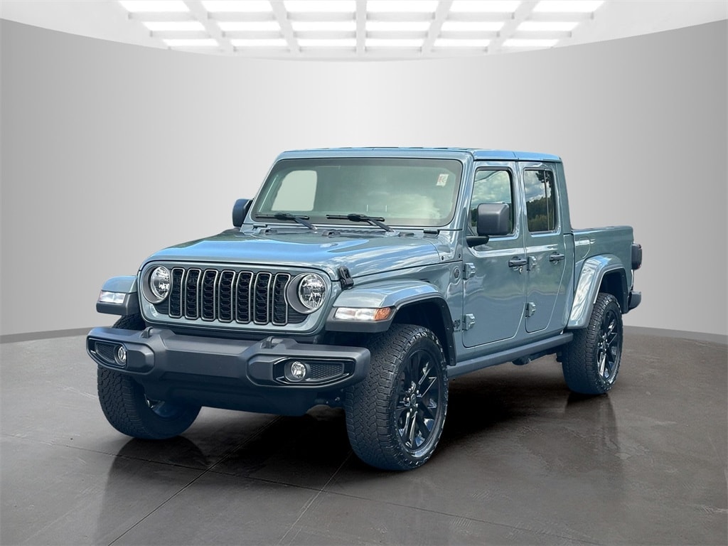 Used 2024 Jeep Gladiator Sport Truck Crew Cab