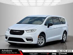 2025 Chrysler Pacifica Select Van Passenger Van