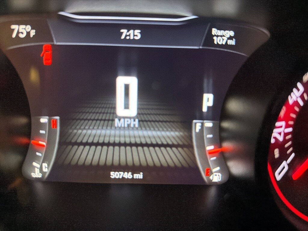 2022 Dodge Challenger R/T photo 2
