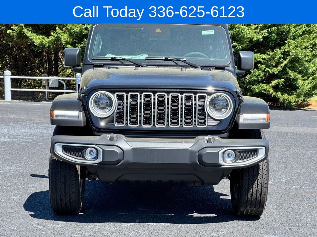 2025 Jeep Wrangler 4-Door Sahara - Photo 12
