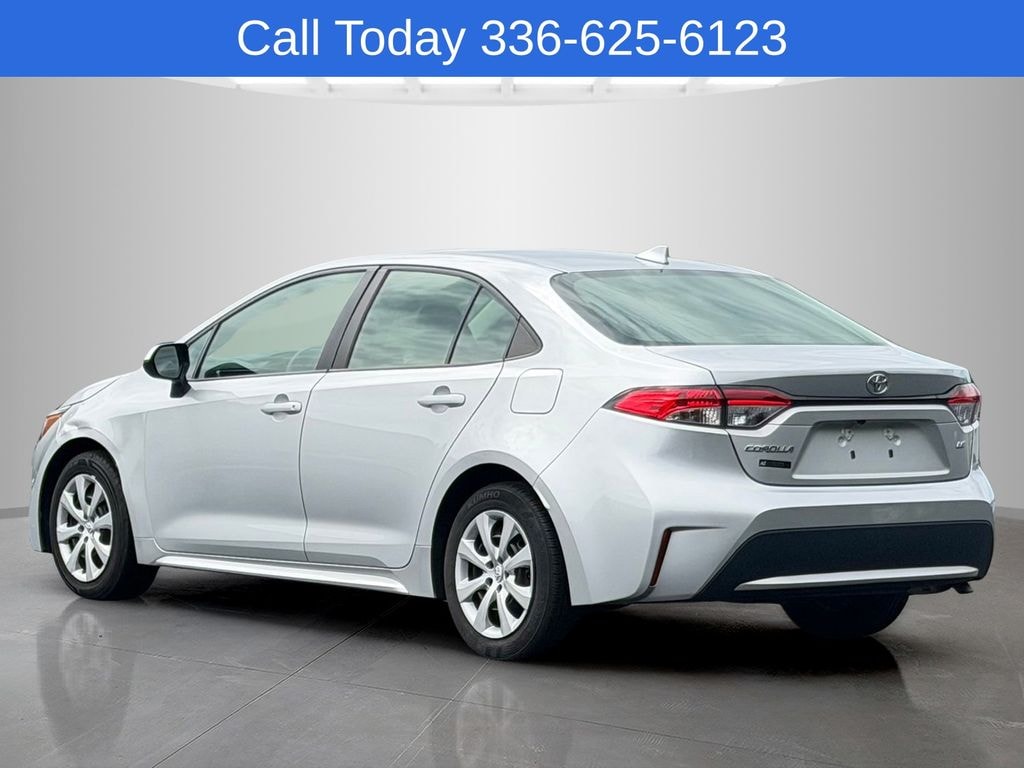 Used 2022 Toyota Corolla LE Sedan
