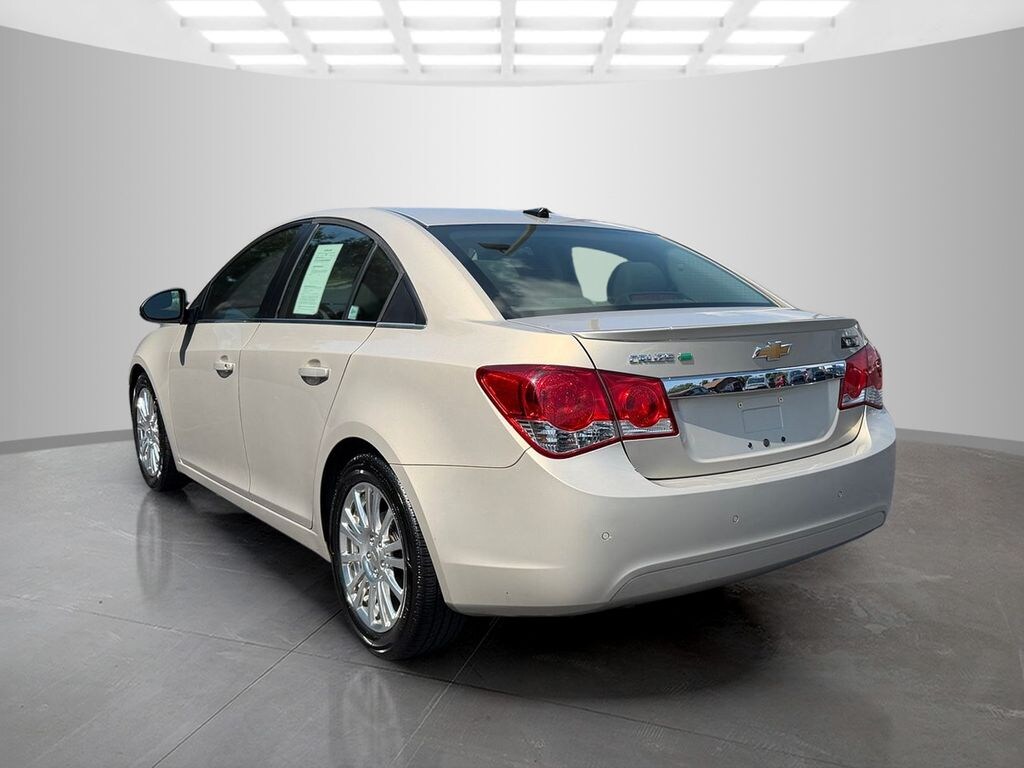 Used 2011 Chevrolet Cruze ECO Sedan