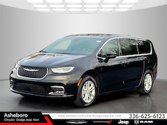 2026 Chrysler Pacifica SELECT Passenger Van