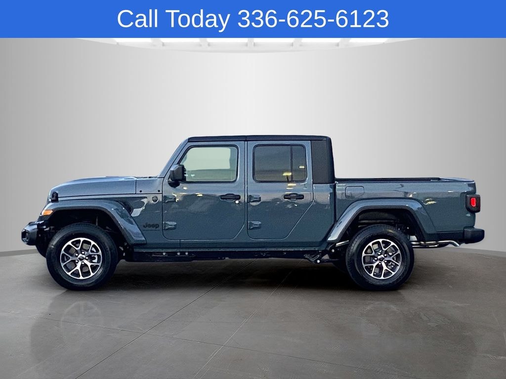 New 2026 Jeep Gladiator SPORT S 4X4 Pickup