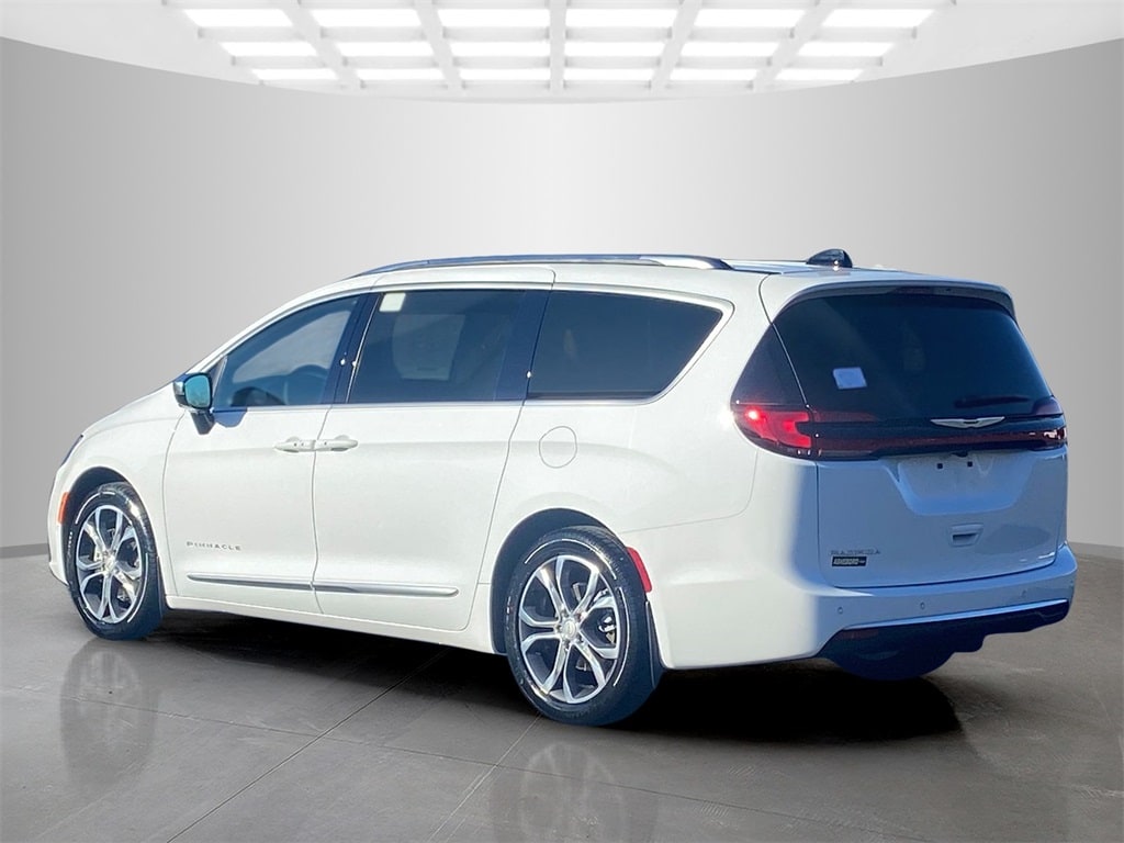 New 2026 Chrysler Pacifica PINNACLE Passenger Van