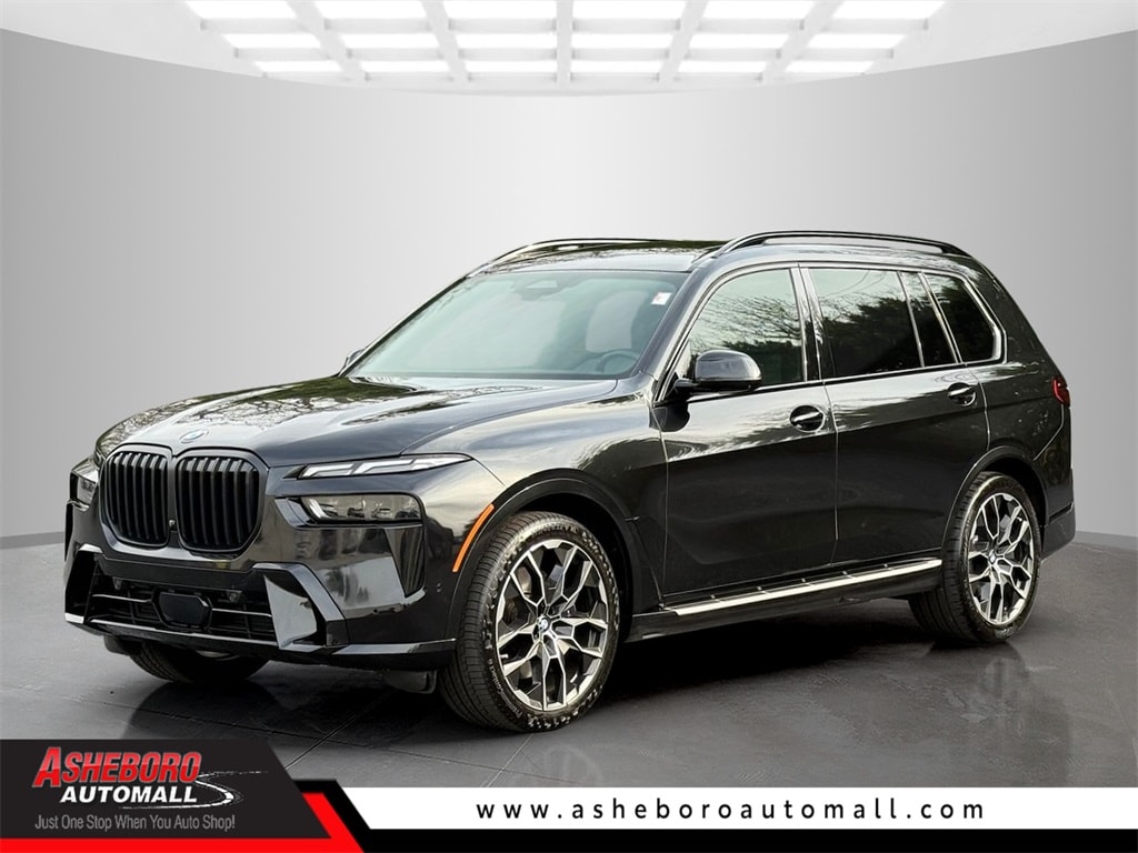 2023 BMW X7 40i's photo