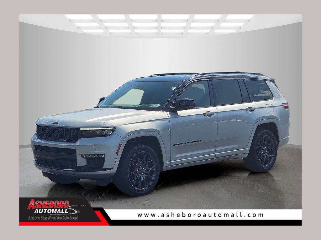 2023 Jeep Grand Cherokee L Summit 4x4's photo