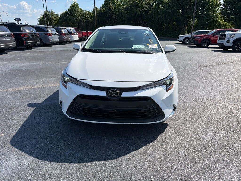Used 2025 Toyota Corolla LE Sedan