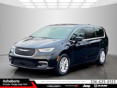 2026 Chrysler Pacifica SELECT Passenger Van