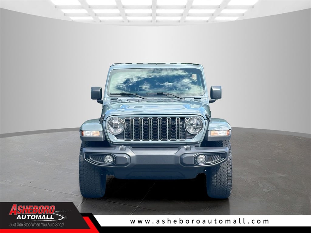 Used 2024 Jeep Gladiator Sport Truck Crew Cab