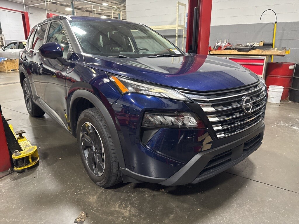Used 2024 Nissan Rogue SV SUV