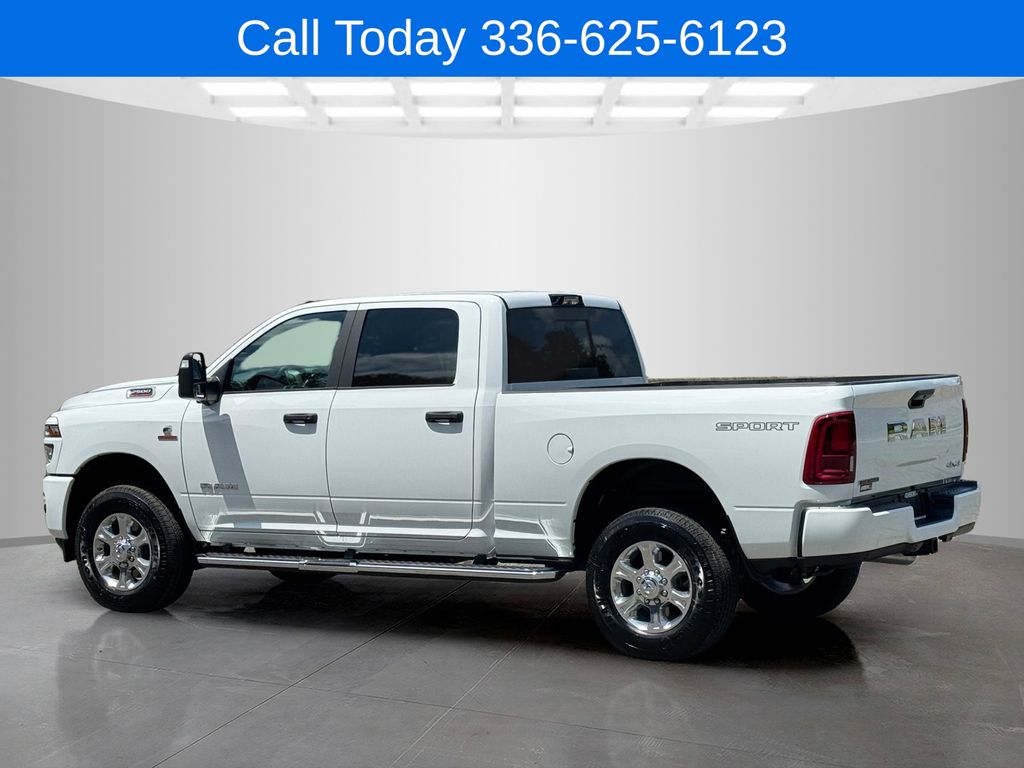 2025 RAM 2500 Big Horn - Photo 4