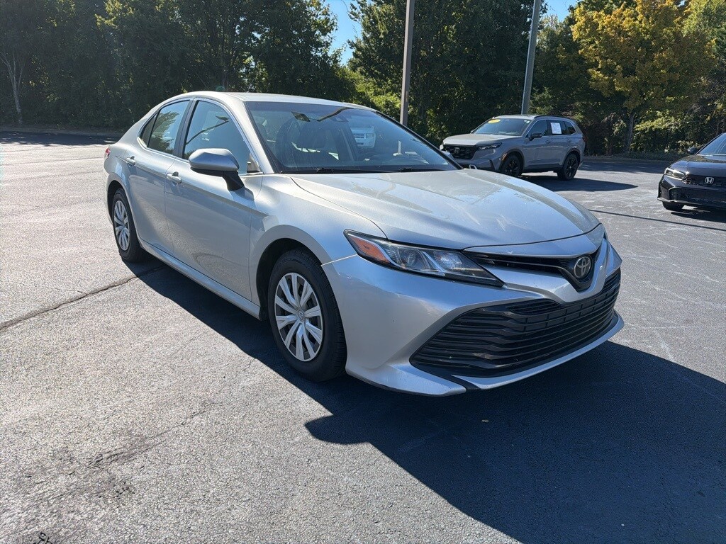 2018 Toyota Camry L photo 3