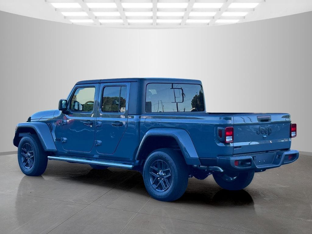 New 2025 Jeep Gladiator SPORT S 4X4 Pickup