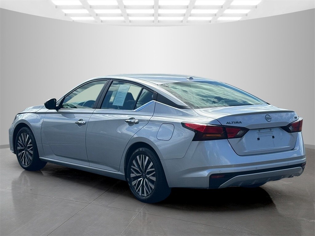 Used 2024 Nissan Altima 2.5 SV Sedan