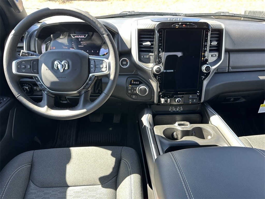 2025 Ram 1500 Big Horn photo 4