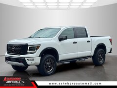 2020 Nissan Titan PRO-4X Truck Crew Cab