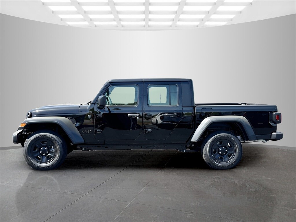 2025 Jeep Gladiator Sport photo 3