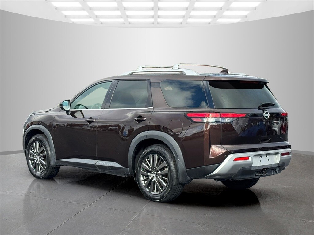 Used 2022 Nissan Pathfinder SL SUV