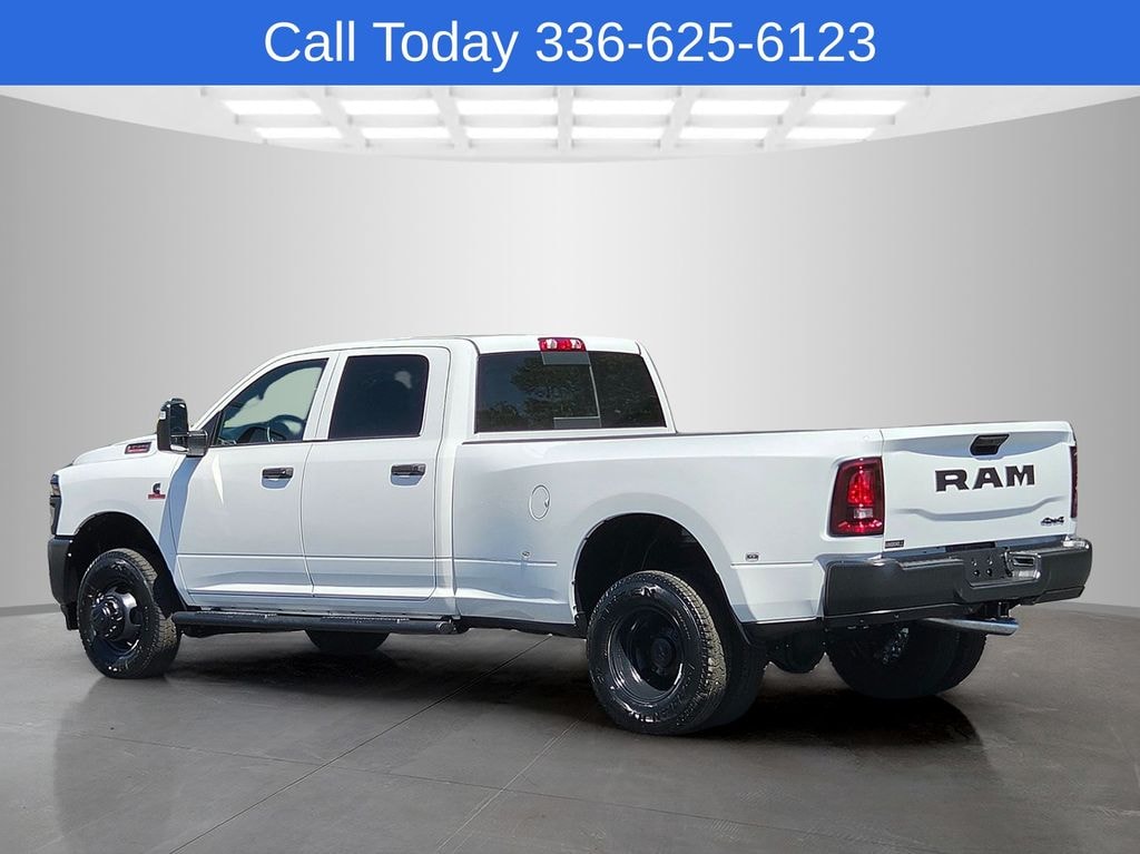 New 2026 Ram 3500 TRADESMAN CREW CAB 4X4 8' BOX Pickup