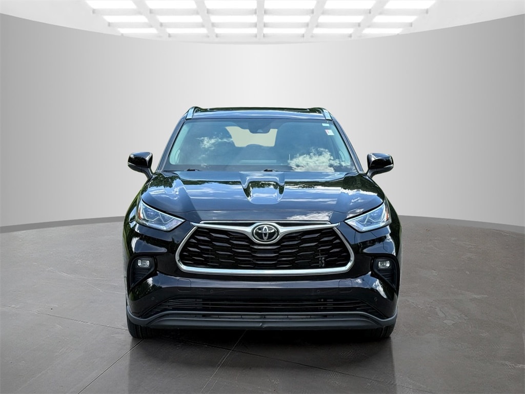 Used 2022 Toyota Highlander Limited with VIN 5TDYZRAH2NS138614 for sale in Asheboro, NC