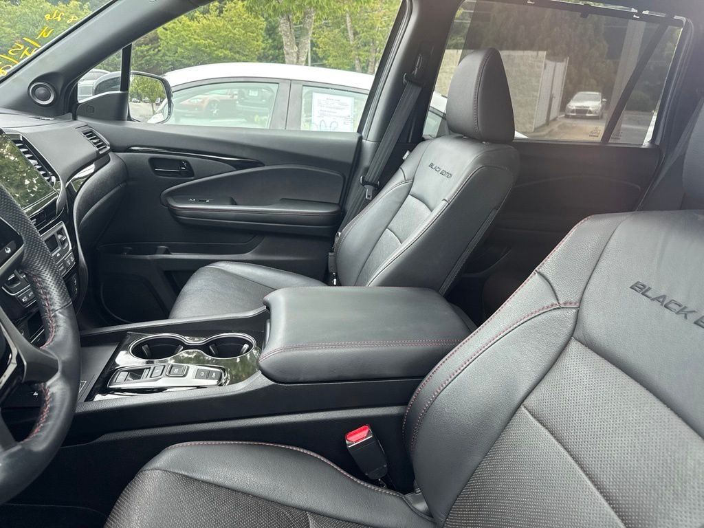 Used 2025 Honda Passport Black Edition SUV