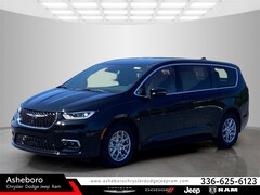 2025 Chrysler Pacifica SELECT Passenger Van