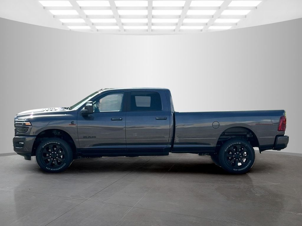 New 2025 Ram 2500 LARAMIE CREW CAB 4X4 8' BOX Pickup