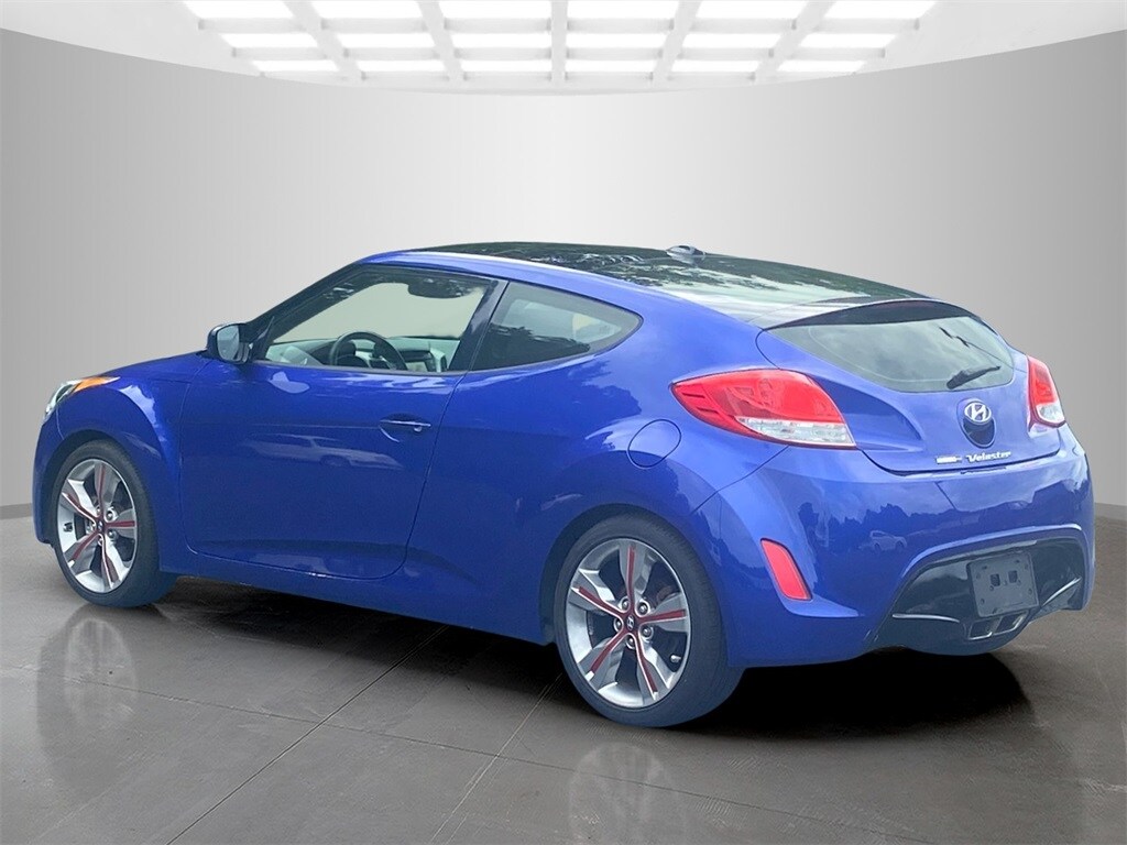 2013 Hyundai Veloster Base photo 3