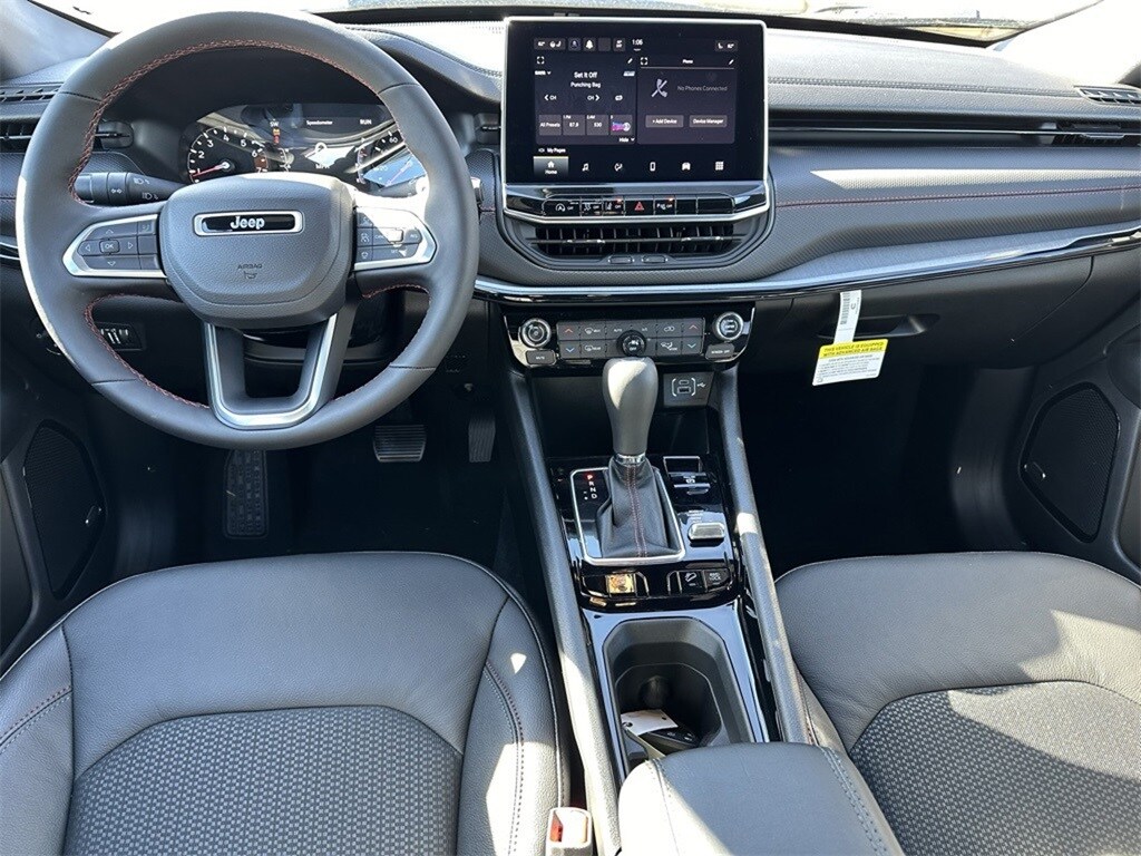 2024 Jeep Compass Trailhawk photo 4