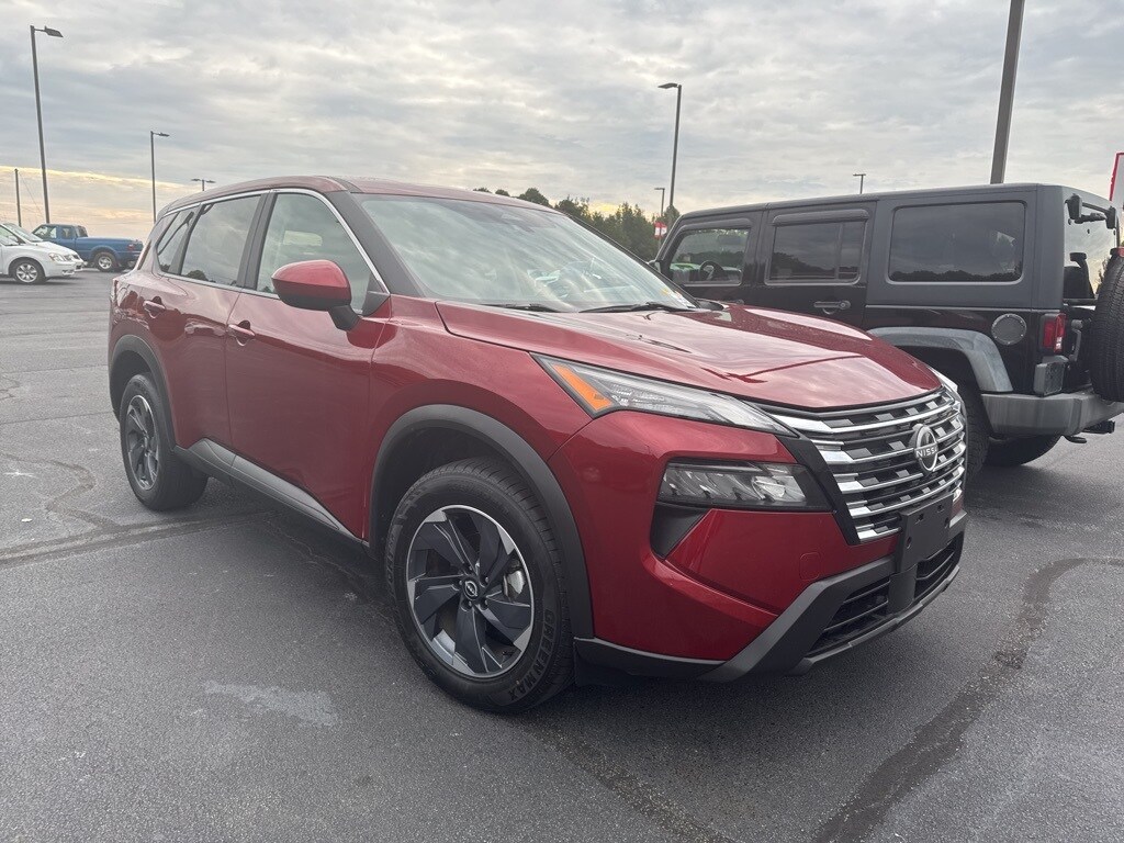 2024 Nissan Rogue SV photo 2