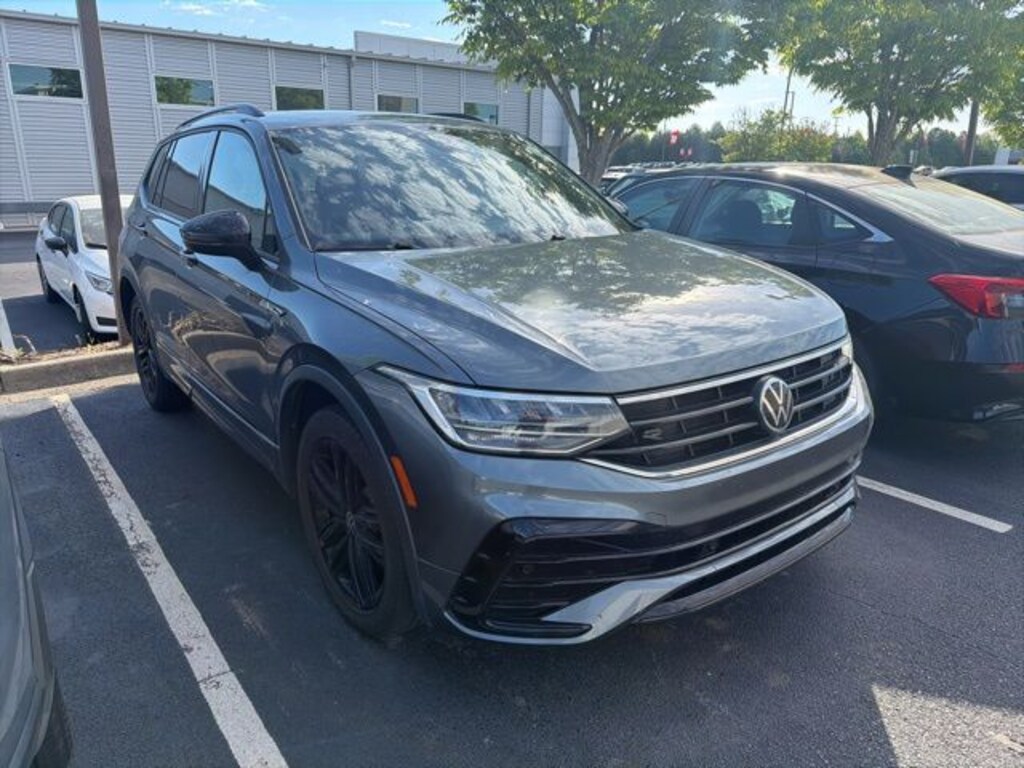 Used 2022 Volkswagen Tiguan 2.0T SE R-Line Black SUV