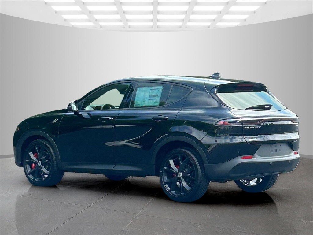 2025 Dodge Hornet GT photo 3