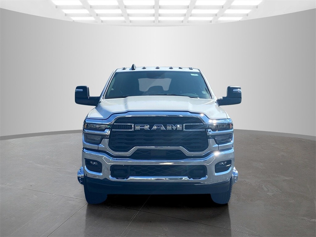 2026 Ram 3500 Tradesman photo 4