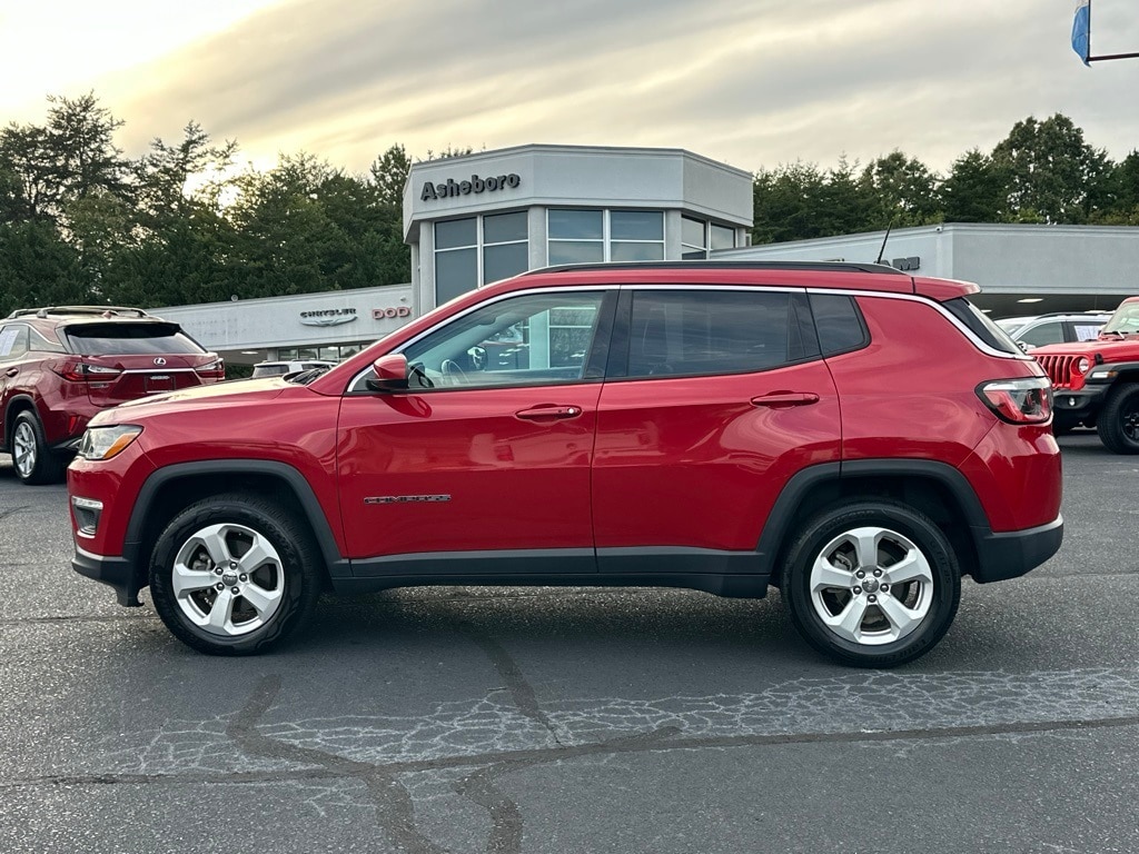 Used 2018 Jeep Compass Latitude with VIN 3C4NJDBB9JT143591 for sale in Asheboro, NC