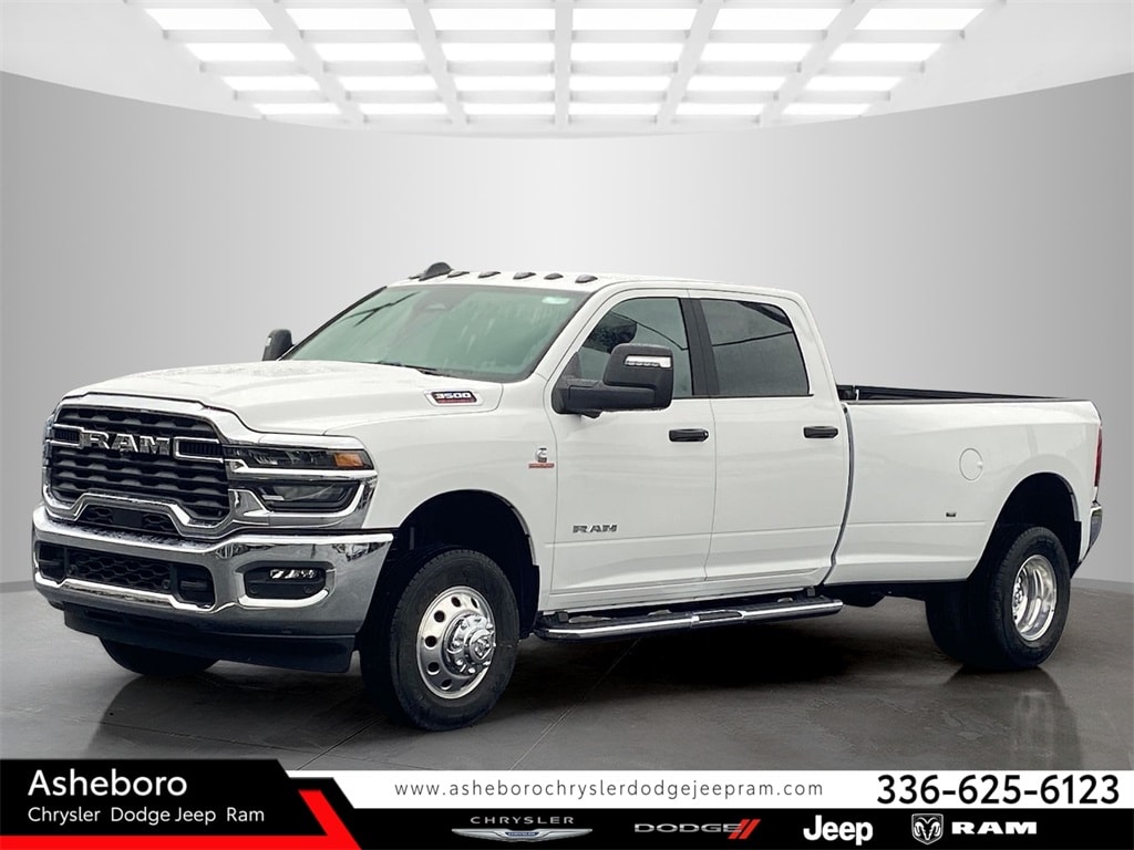 2026 RAM Ram 3500 Pickup Big Horn's photo