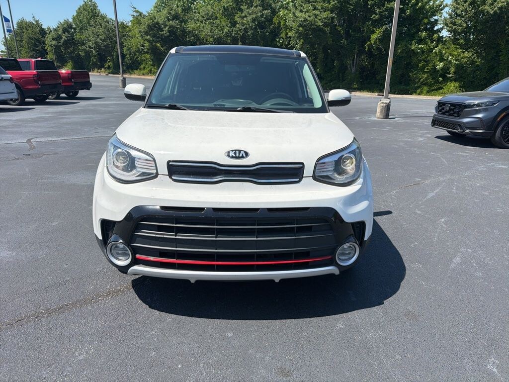Used 2019 Kia Soul ! Hatchback