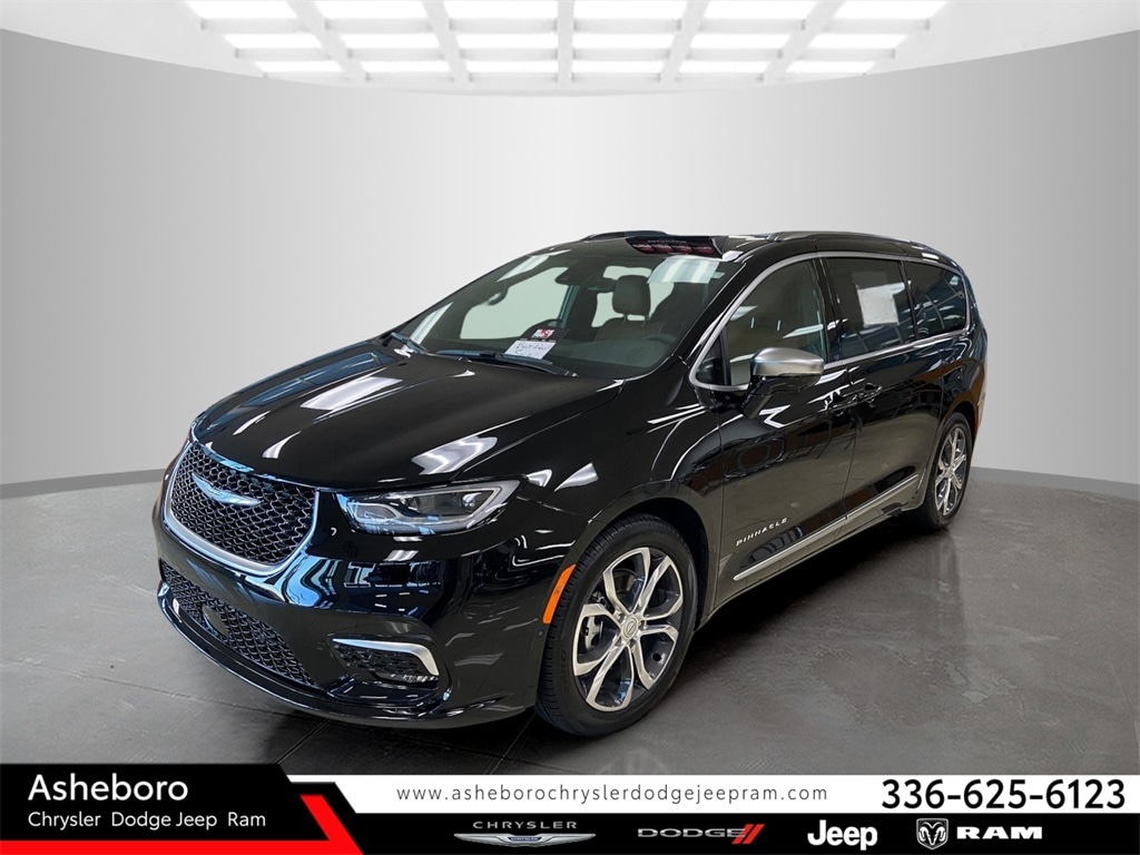 2026 Chrysler Pacifica Pinnacle's photo