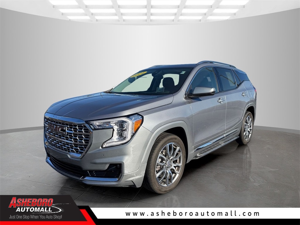2024 GMC Terrain Denali's photo