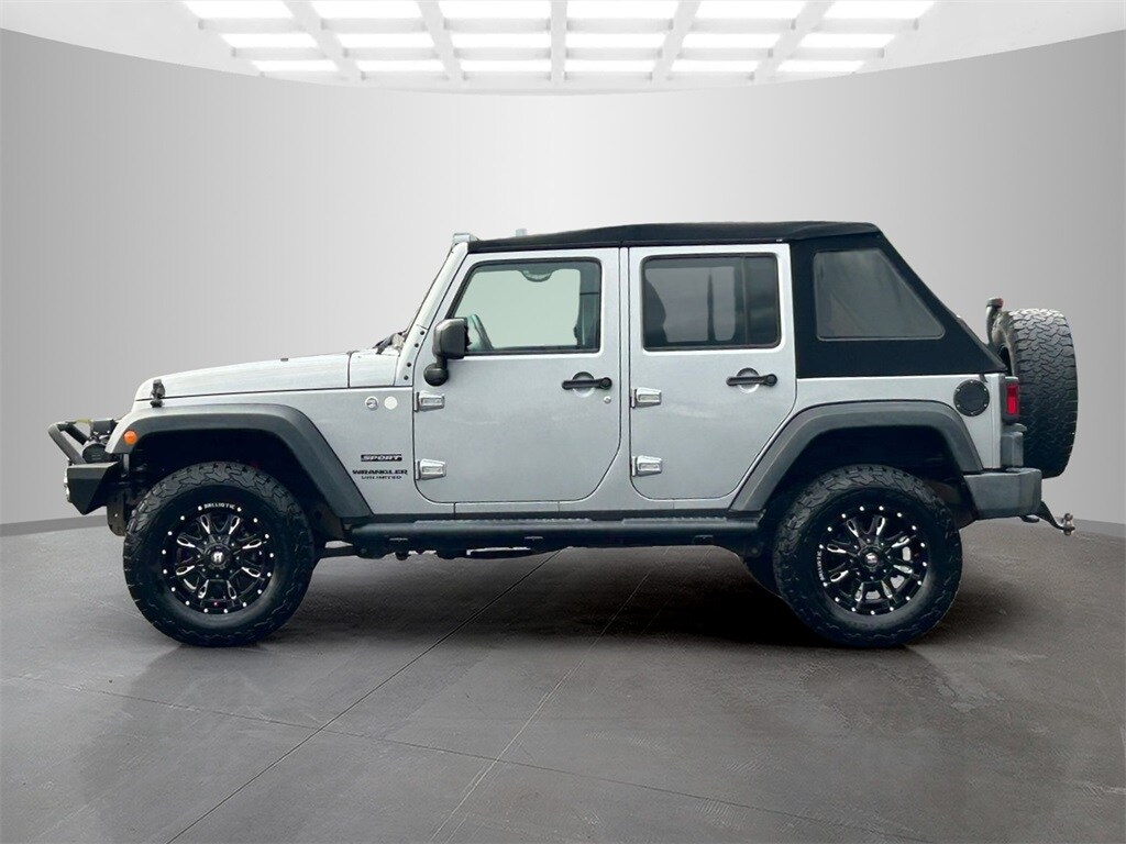 2016 Jeep Wrangler Unlimited Sport photo 2