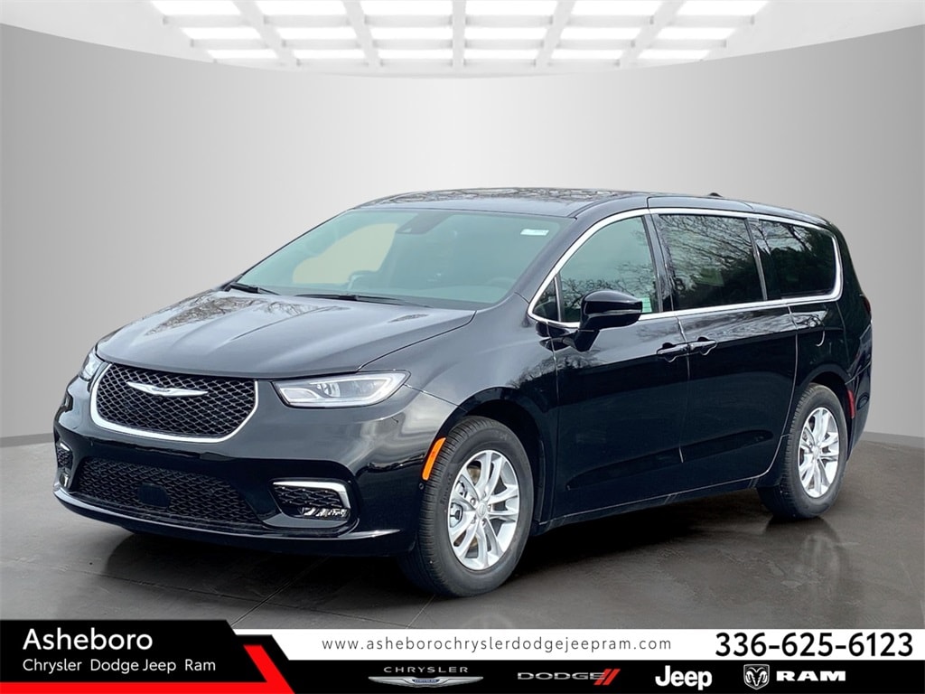New 2026 Chrysler Pacifica SELECT Passenger Van