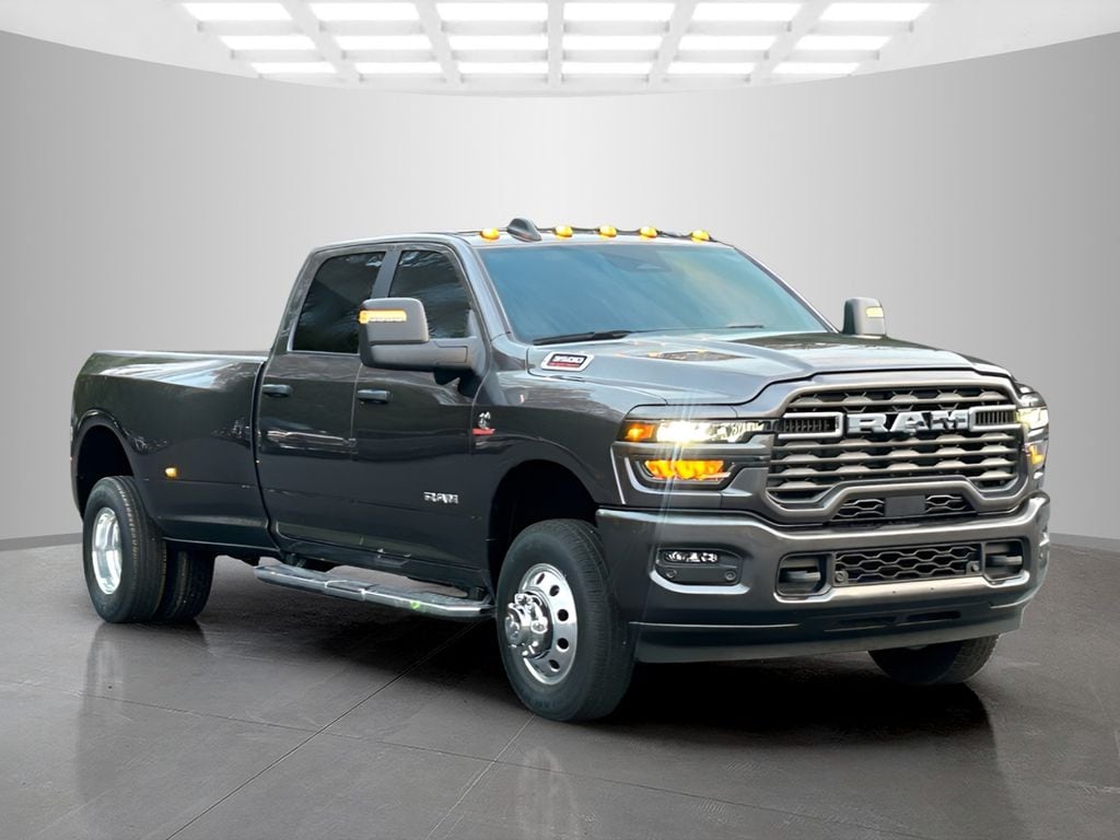 New 2026 Ram 3500 BIG HORN CREW CAB 4X4 8' BOX Pickup