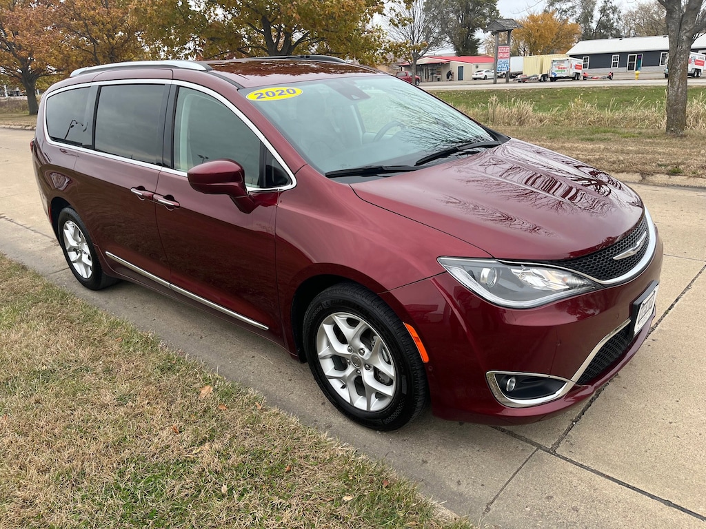 Used 2020 Chrysler Pacifica Touring L Plus FWD