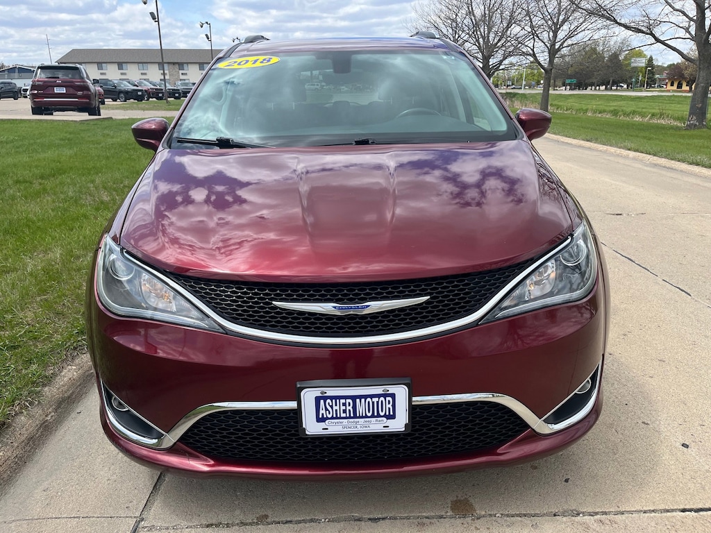 Used 2018 Chrysler Pacifica Touring L FWD
