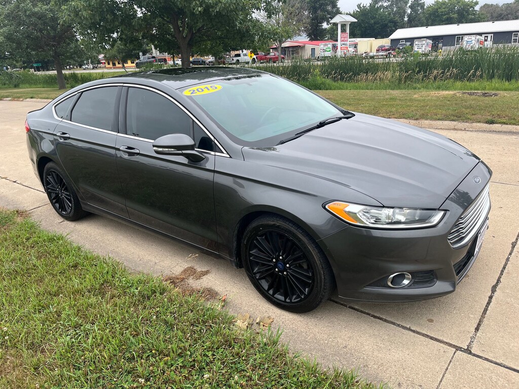 Used 2015 Ford Fusion SE Sedan